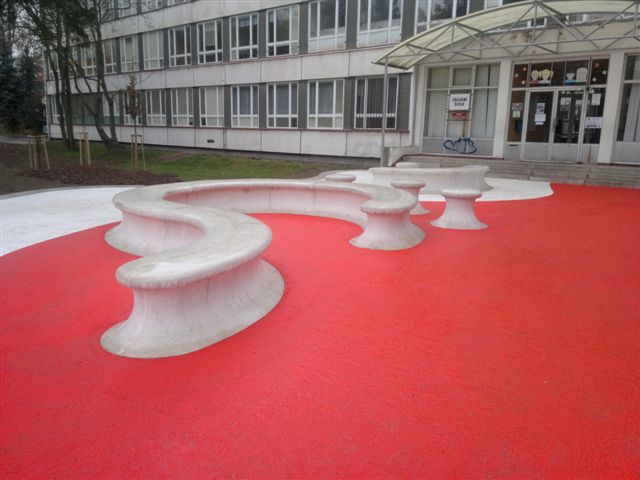 Spot searchlight prazska skola tabor